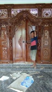 Gebyok lebar 3 meter tinggi 270 cm