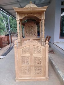 Mimbar masjid ukir jepara
