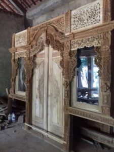Gebyok pintu jati ukir jepara