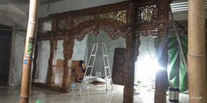 Masang gebyok di klaten