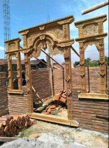 Penempatan gapuro pintu dan jendela gebyok