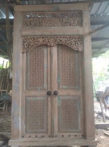 Pintu gebyok asli kayu jati tua