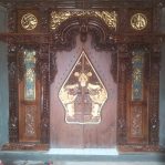 Pintu Gebyok lengkung ukir Kaca Patri